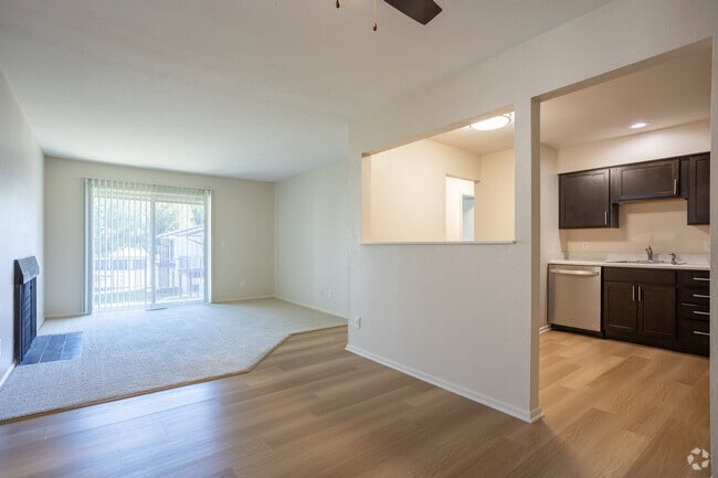 2BR, 1.5BA - 1,020SF - Living Room - Georgetown Apartments