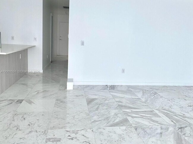 Foto del edificio - 480 NE 31st St