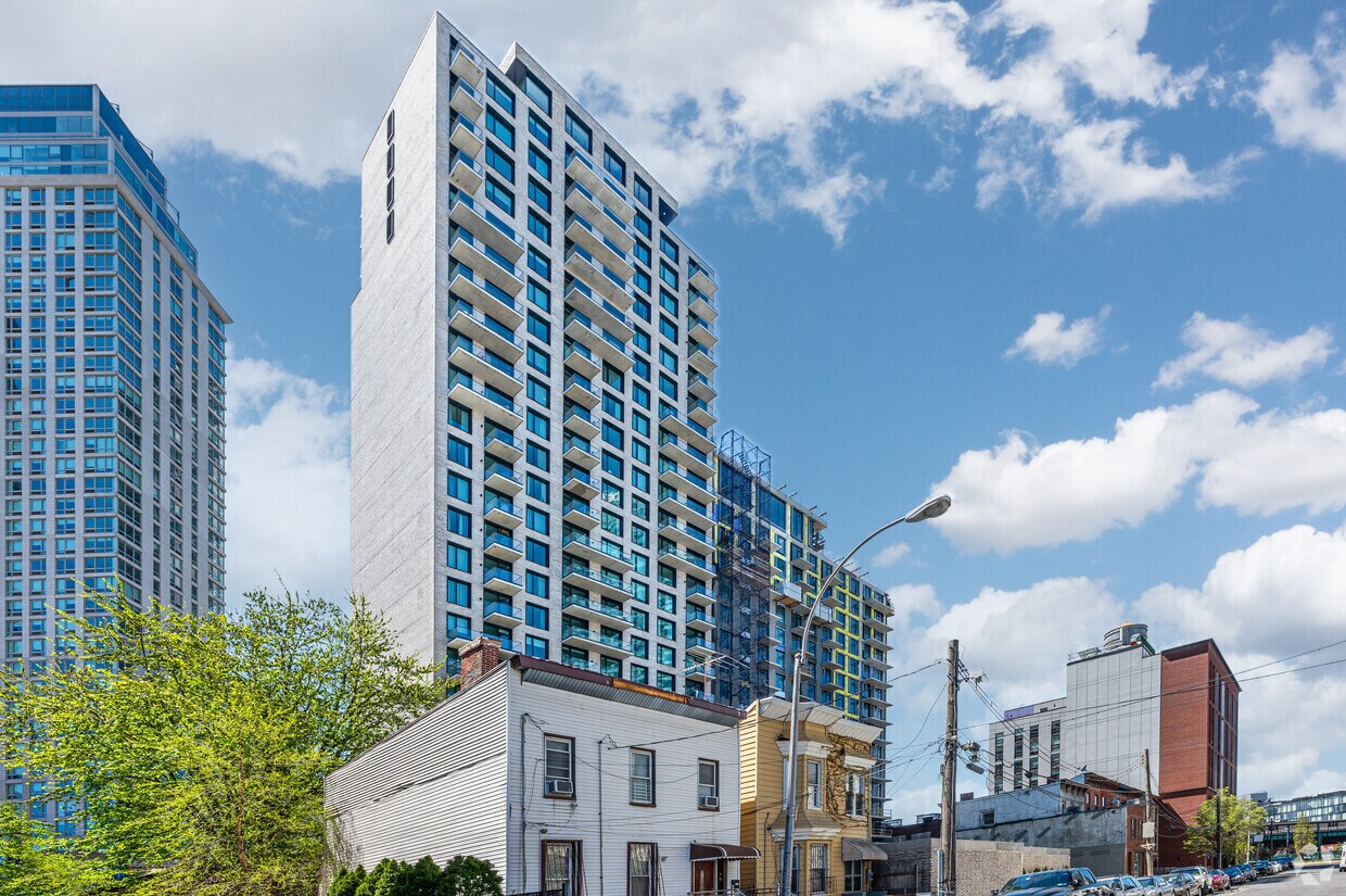 Building Photo - Pearson Street Condos