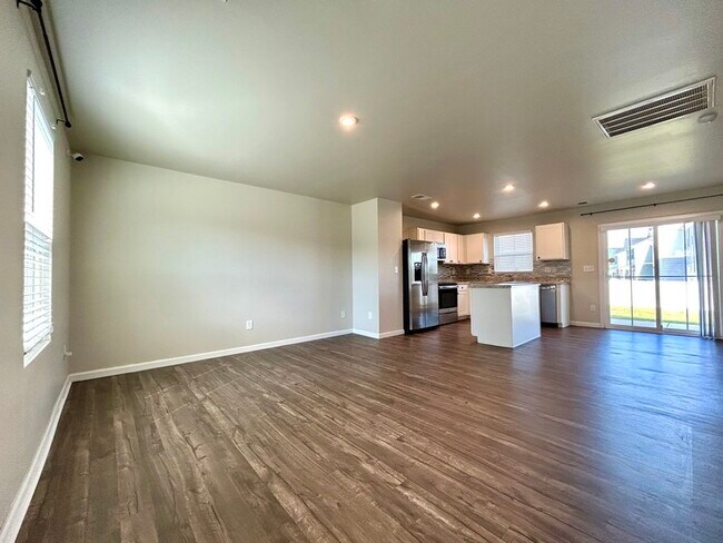 Foto del edificio - 5309 Merwyn Ave