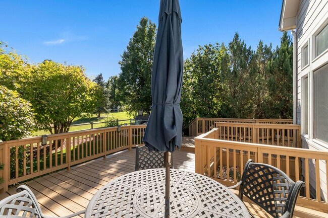 Foto del edificio - 8100 Lighthouse Ln