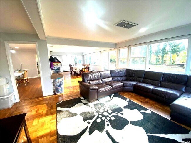 Foto del edificio - 60 Grist Mill Ln