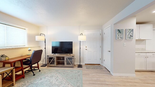 Foto del edificio - 1701 Hudson St