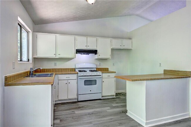 Foto del edificio - 5454 Brisbane Ct