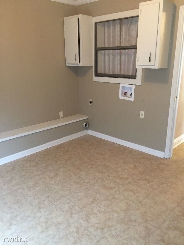 Building Photo - 3 br, 2 bath House - 14424 silverthrone