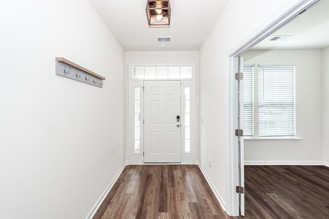 Foto del edificio - 3 Bedroom, 2.5 Bathroom Home in Hunters Bend - Ladson
