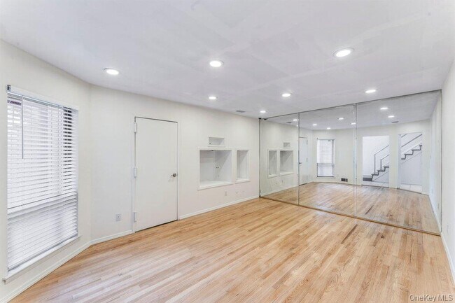 Foto del edificio - 124 Foxwood Dr