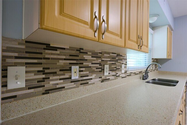 Foto del edificio - 686 Manor Dr W