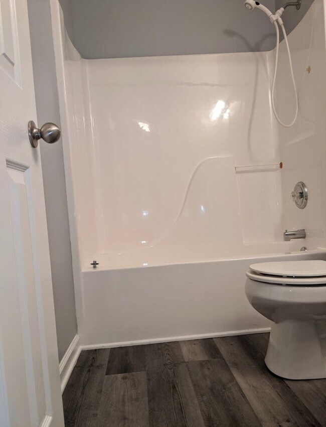 Foto del edificio - Donelson Townhome!