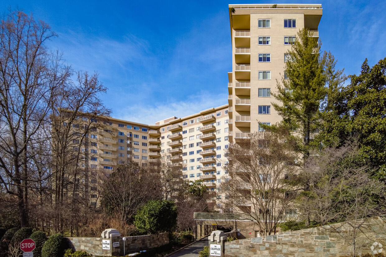 The Colonnade Apartments Dc