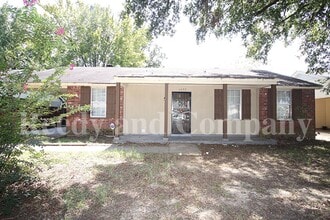 Building Photo - 5677 Fenway Dr