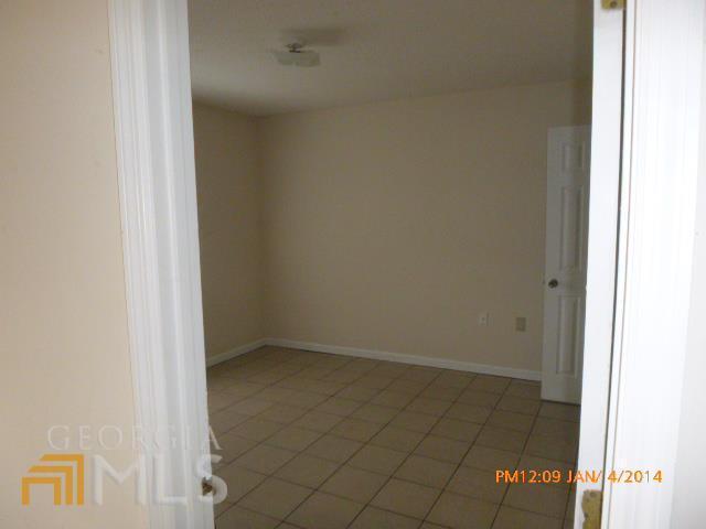 Foto del edificio - 140 Lanier Dr