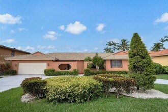 Building Photo - 7365 N Augusta Dr