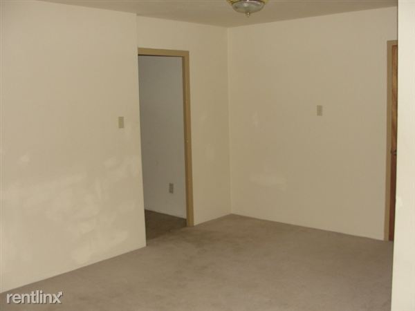 Building Photo - 628 9th St