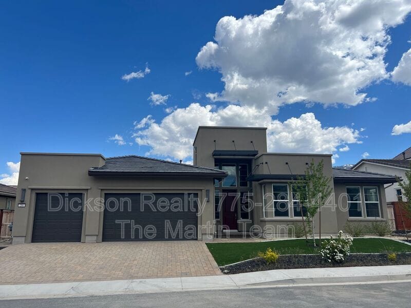 Primary Photo - 286 Shackleton Dr
