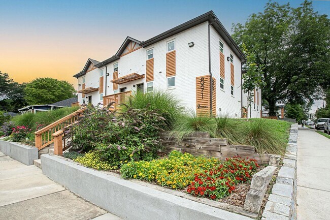 Foto del edificio - 891 North