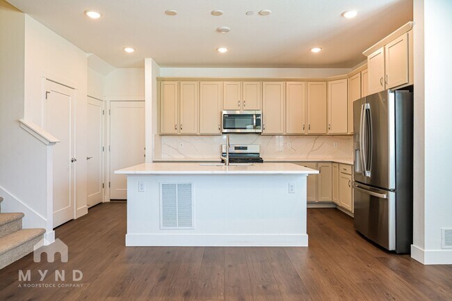 Foto del edificio - 2677 W 69th Dr