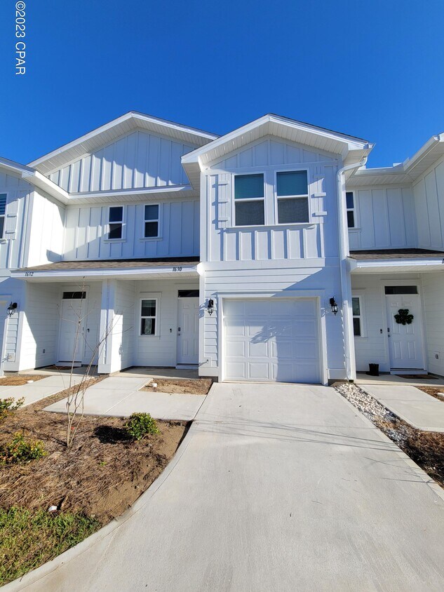 1630 Caleigh Ct, Lynn Haven, FL 32444 Townhome Rentals in Lynn Haven
