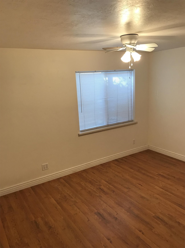 Building Photo - 616 E 2100 N