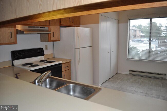Foto del edificio - 2304 Village Rd