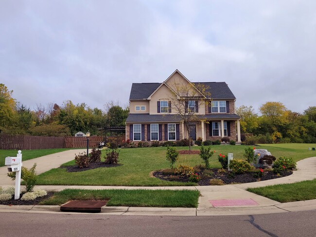 Building Photo - 525 Recess Dr