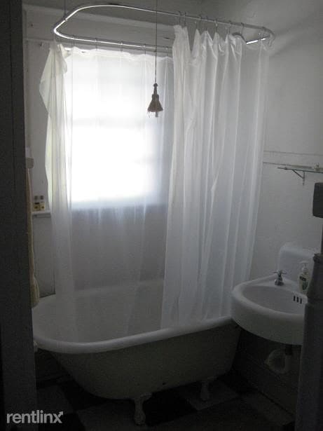 Foto del edificio - 210 E Morse Blvd