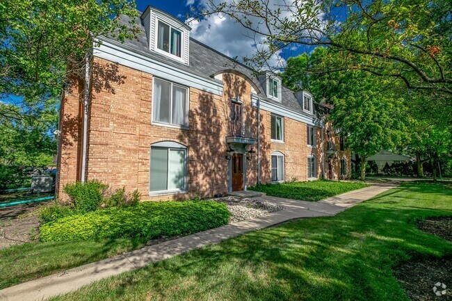 Building Photo - 1445 Shermer Rd