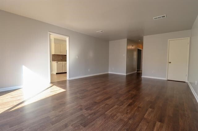 Foto del edificio - 5725 Townhouse Ln