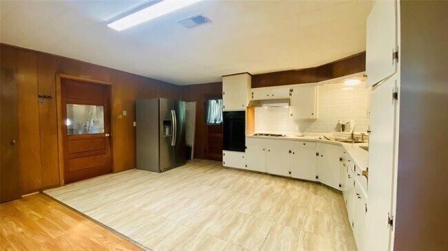 Foto del edificio - 9326 Hwy 6