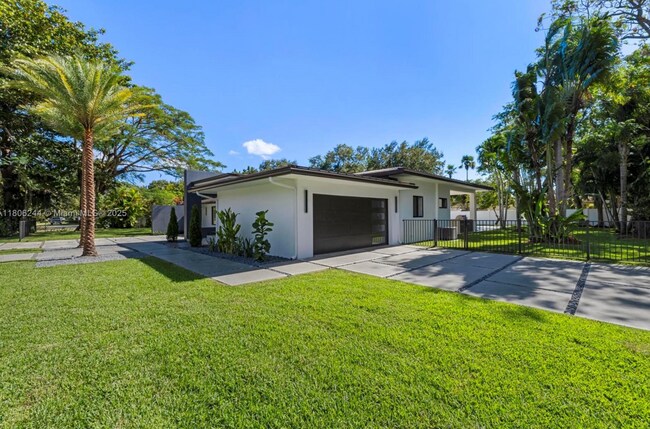 Foto del edificio - 7530 SW 134th St