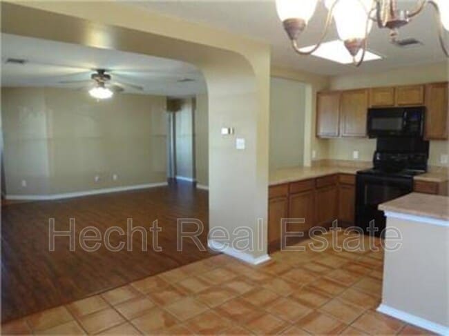 Foto del edificio - 2623 Stapleford Dr