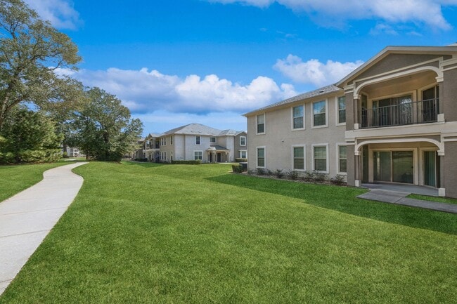 Building Photo - Villages of Magnolia