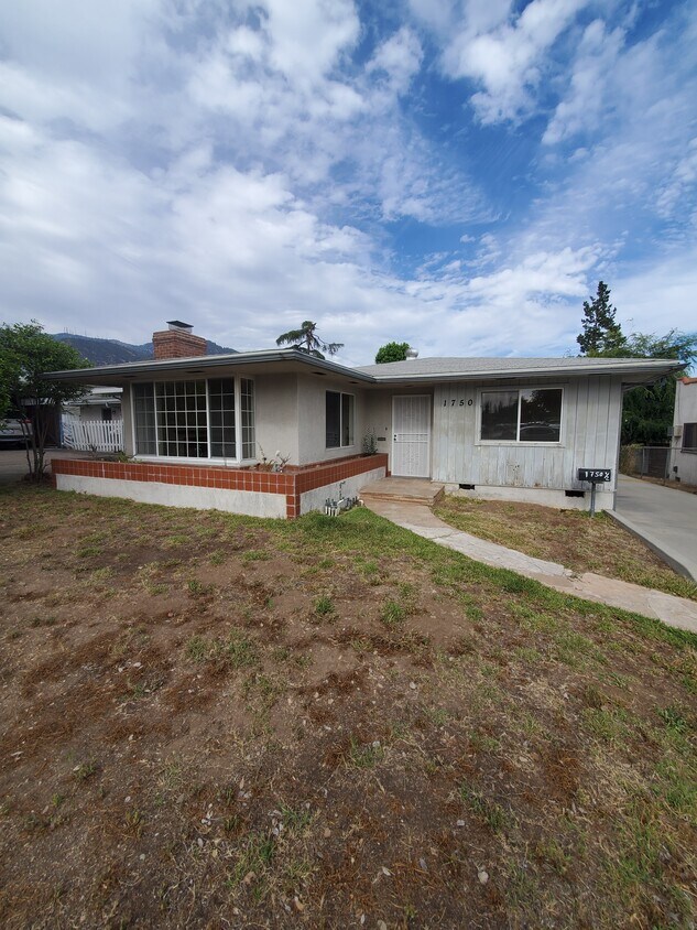 Primary Photo - 1750 N Allen Ave