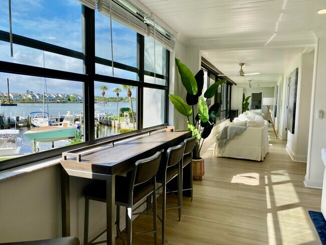 Foto del edificio - 1648 Jupiter Cove Dr