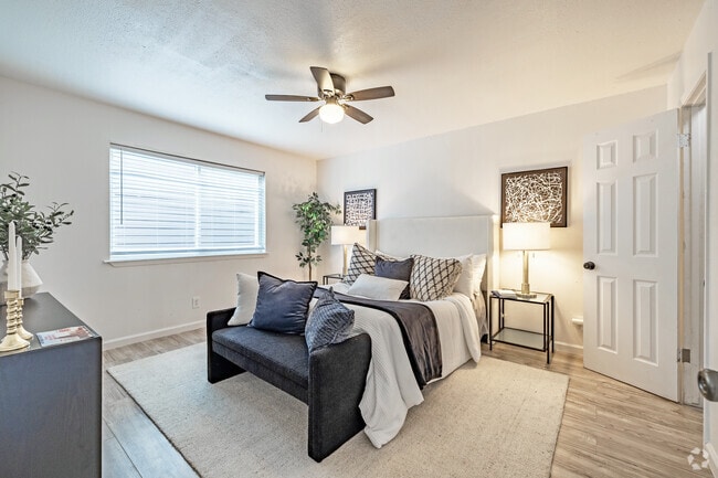 1BR, 1BA - 625SF - Bedroom - Gardens At Westgate Apartments