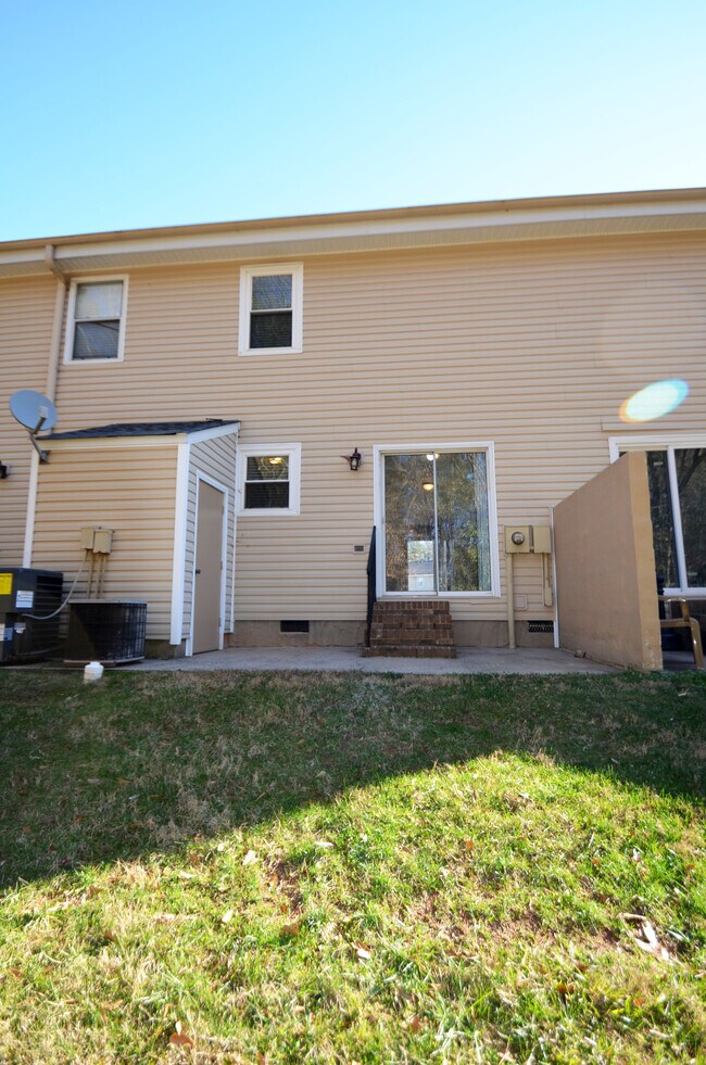 Back Patio Backing up to Wooded Area - 1117 Surry Ln