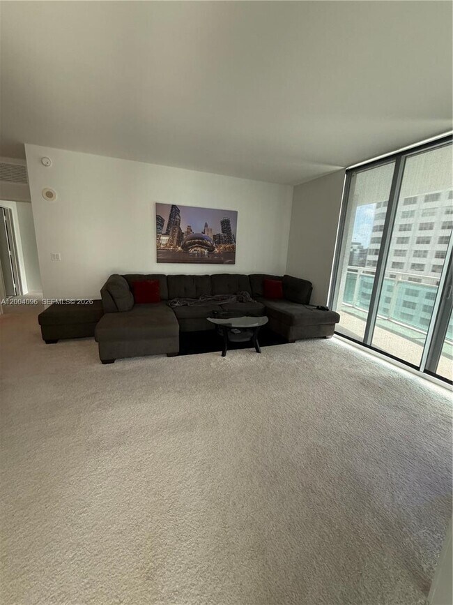 Building Photo - 950 Brickell Bay Dr