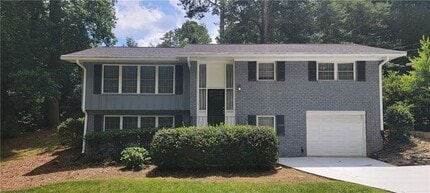Building Photo - 2497 Wentworth Dr NE