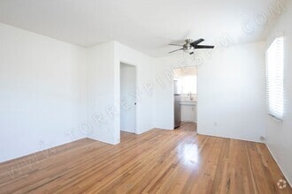 Building Photo - 2073 Emerald St