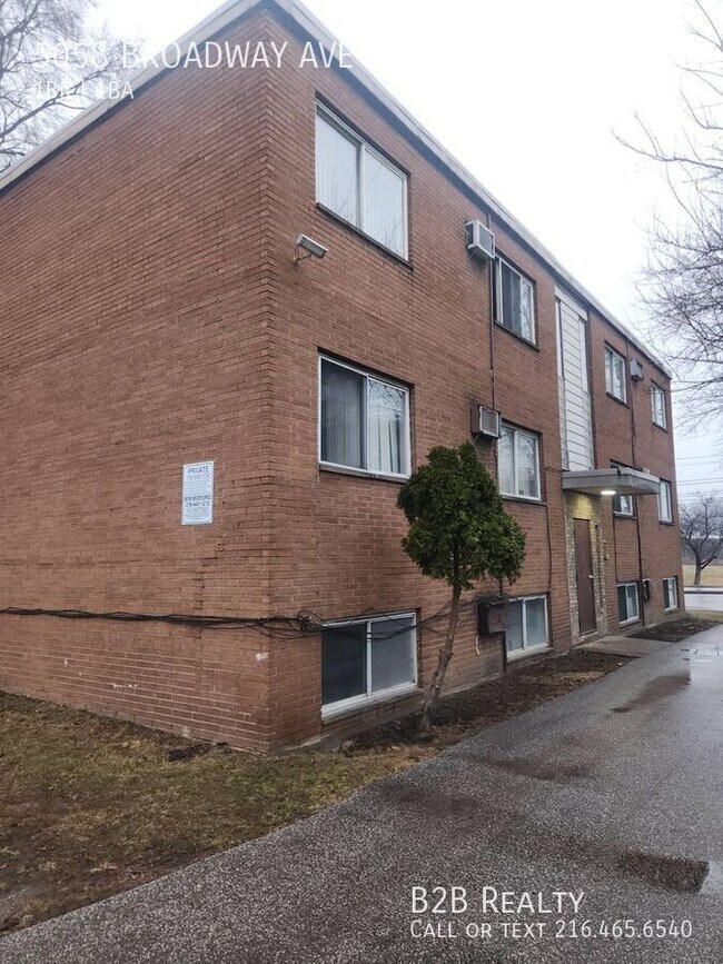 Foto del edificio - 5058 Broadway Ave