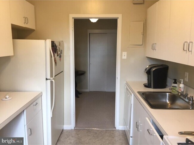 Foto del edificio - 135 S 19th St