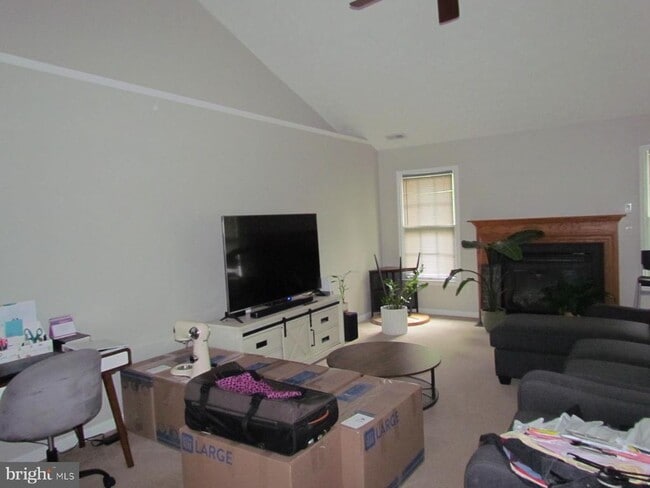 Building Photo - 23240 Willow Creek Way