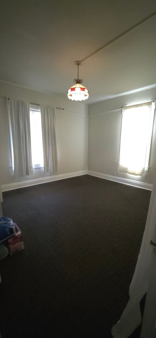 Foto del edificio - 409 Lakeway Dr