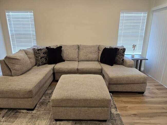 Foto del edificio - 3 Bedroom Single Family Home in Avondale