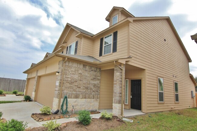 Building Photo - 3915 Lexington Manor Ct