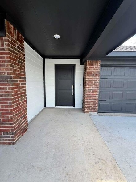 Building Photo - 100 Dreyer