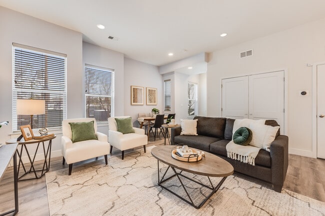 Living room - 2922 W 26th Ave