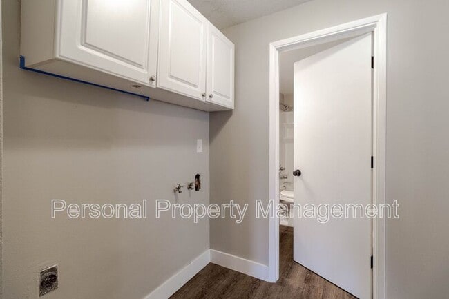 Foto del edificio - 2505 E 20th St