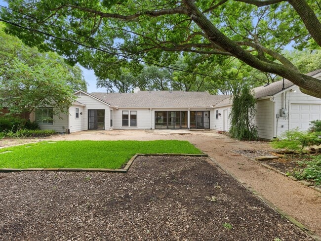 Building Photo - 6801 Winding Rose Trl