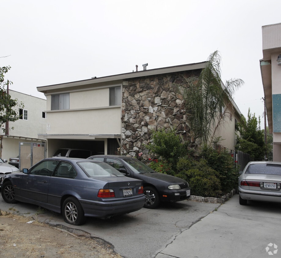 Building Photo - 11442 Califa St